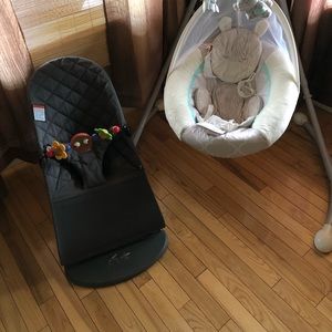 Bjorn Bouncer with toy bar